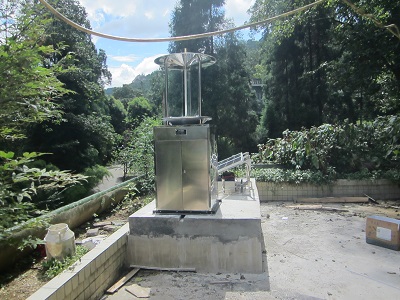 云飛牌自動(dòng)蟲情測報(bào)燈落戶大河鎮(zhèn)